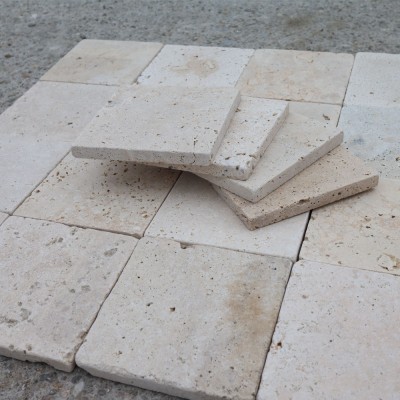 Travertin clasic bej 10 × 10 × 1 cm